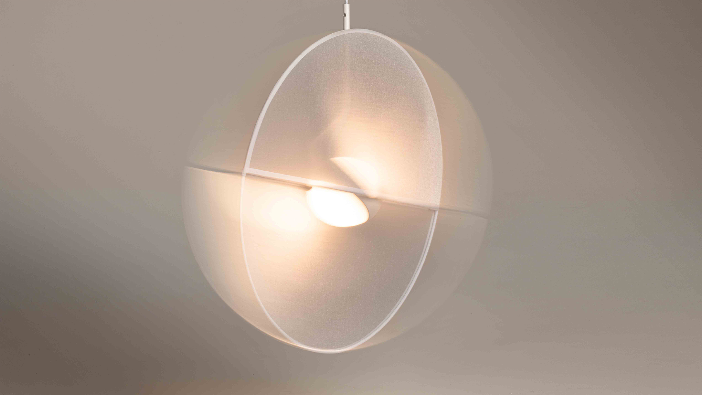 Pendant lamp Reflex
Brand : Maytoni GmbH
Designer : Alexey Danilin
Prize: LIT Lighting Design Award, A'design Award, SIT, NY Product Design Awards, Archiproduct Awards, MUSE Design Awards, LICC