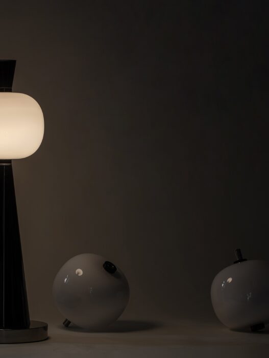 Tang Hulu Floor Lamp Brand : Matrix Design Designer : Msol Studio Prize : LIT Lighting Design Award Designooor - Hamed Mahzoon