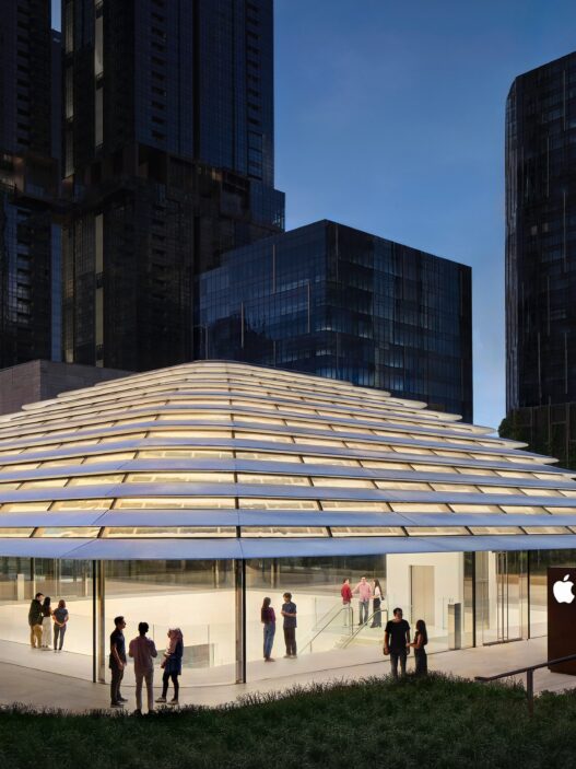 Brand : Foster + Partners Client : Apple Location : Kuala Lumpur, Malaysia Prize: LIT Lighting Design Award