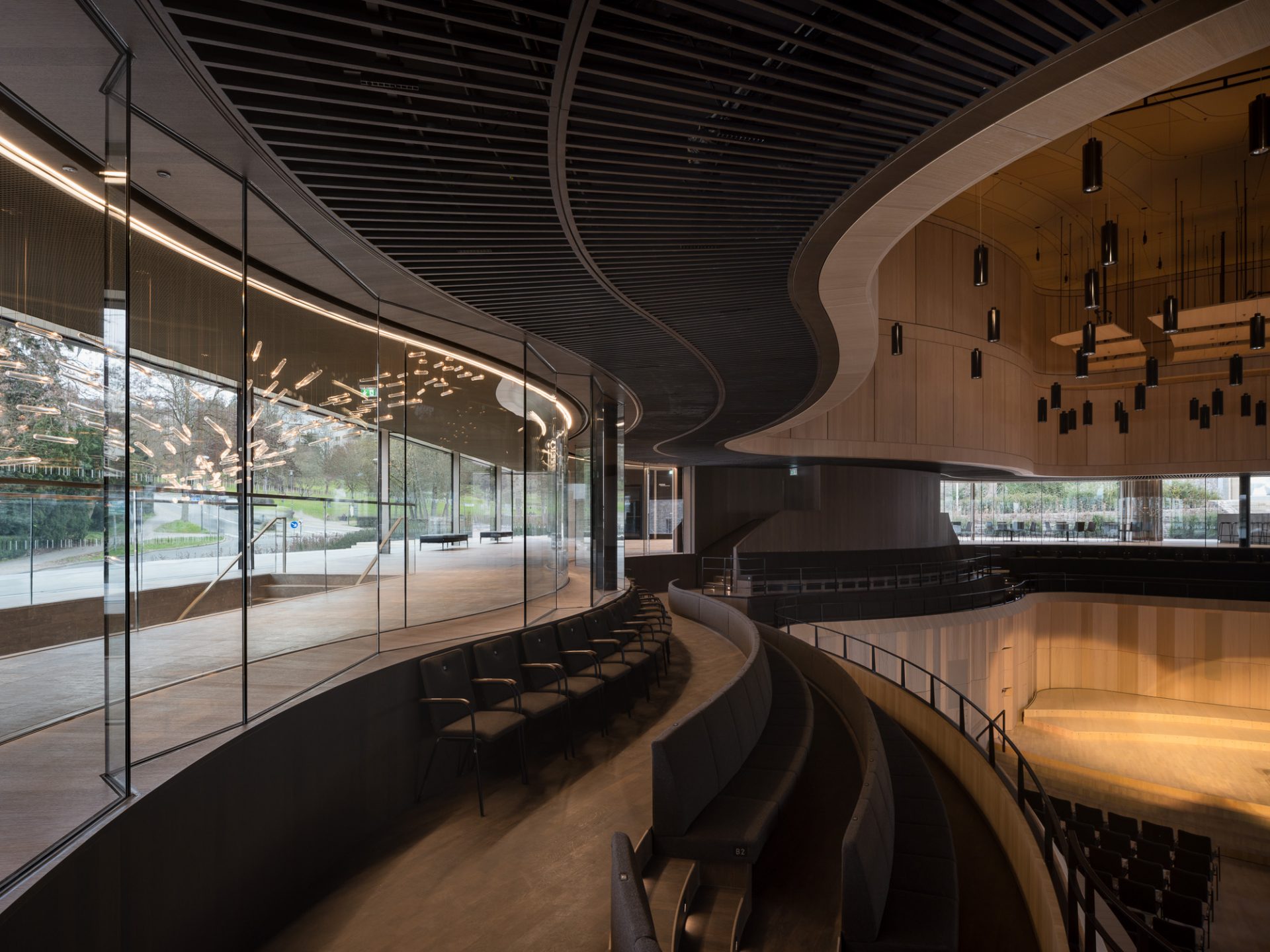 Lighting Design : Licht Kunst Licht
Architects : Staab Architekten GmbH
Acoustic Designer : Peutz bv
Location : Kronberg, Germany
Prize: Tesla Lighting Design Award

Designooor

Hamed Mahzoon