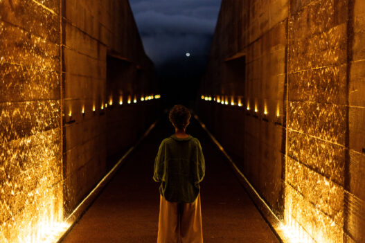 LIT Lighting Design Awards 2025: A World Written in Light LIT Lighting Design Awards 2025 LIT Awards 2025 Designooor Hamed Mahzoon Lighting Design/Product Company Atiaîa Lighting Design Lead Designers Mariana Novaes Other Designer's names Lighting Design Assistant: Pedro Ferreira. Interns: Bárbara Oliveira, Elisa Campos Architecture Company Gustavo Penna Arquiteto e Associados Interior Design Company Gustavo Penna Arquiteto e Associados Client AVABRUM - Associação dos Familiares de Vítimas e Atingidos pelo Rompimento da Barragem Mina Córrego Other Credits Landscape: Medra Paisagismo; Signage: Greco; Project Management: Olhar 360 Projetos e Gerenciamento Project Location Córrego do Feijão, Brumadinho - Minas Gerais, Brazil