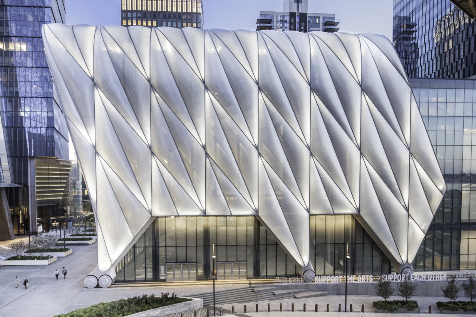 LIT Lighting Design Awards 2025: A World Written in LightLIT Lighting Design Awards 2025 LIT Awards 2025 Suzan Tillotson The Shed | Diller Scofidio + Renfro | Photo Credit: Bridgit Beyer. Designooor Hamed Mahzoon