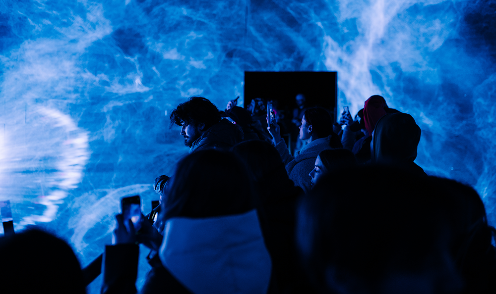 Point of singularity: the first immersive AV installation inside a 360° LED sphere Brand : SILA SVETA Designer: Alexandr Us Designooor Hamed Mahzoon