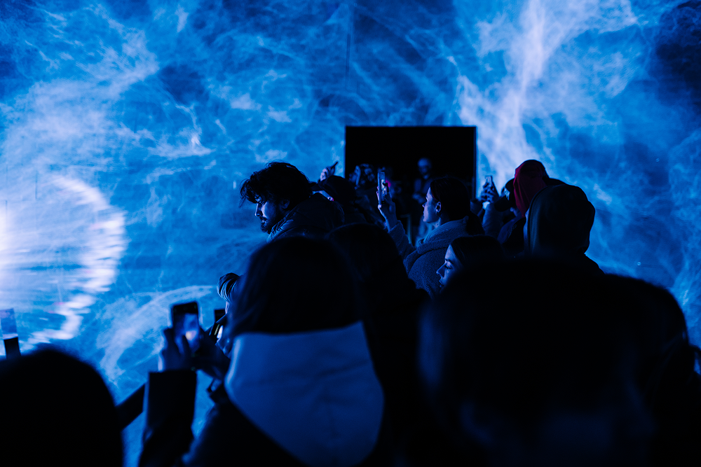 Point of singularity: the first immersive AV installation inside a 360° LED sphere Brand : SILA SVETA Designer: Alexandr Us Designooor Hamed Mahzoon