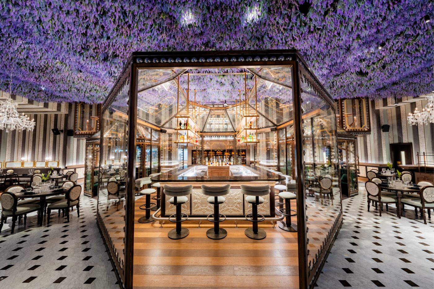 Tête à Tête at FIVE Luxe JBR by CPLD – Lighting Design Consultants, was recognised as Project of the Year (Restaurant)