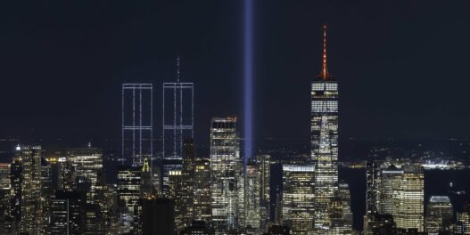 Creative Director: Addison Mehr Producer: Sky Elements Designer:  Yan Paul Dubbelman Artistic Advisor:  Studio Drift, Shigeru Ban, Dean Maltz Drone Show Production: Sky Elements Drones Show Design:  Sky Elements Creative Location: New York Harbor, New York Hamed Mahzoon - Designooor